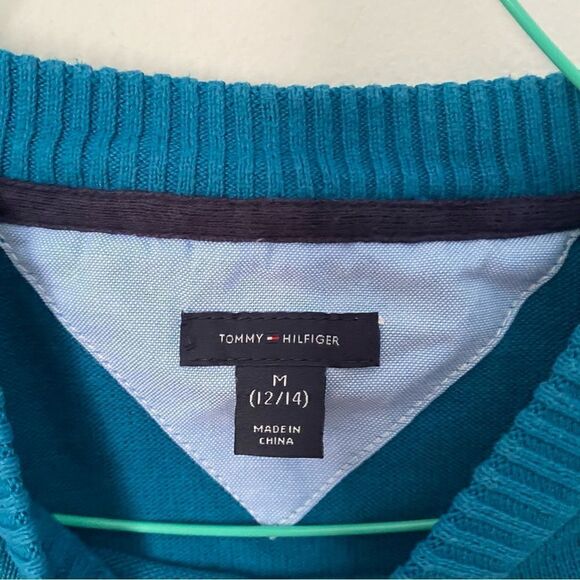 Tommy Hilfiger Boys’ Crew Neck Color Block Sweater - Picture 2 of 3